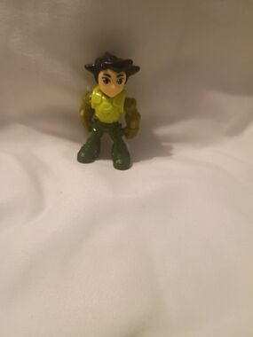 Dino Hunters 2" BPZ Kinder Joy Hunter Figure. Comes as pictured.